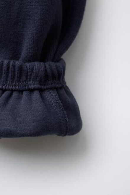 ZARA ОДНОТОННЫЙ КОМПЛЕКТ ИЗ ТОЛСТОВКИ И БРЮК-ДЖОГГЕРОВ, СИНИЙ