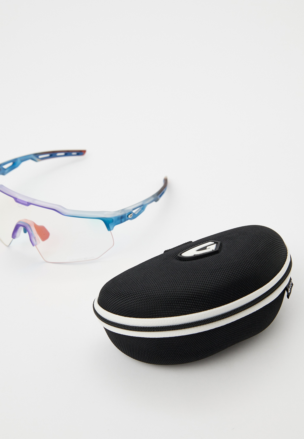 Спортивные очки GOG Loki / Matt Cristal Blue-Red / Photochromic Red Lens