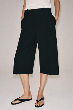 ZARA ПРЯМЫЕ ШОРТЫ С ЗАЩИПАМИ — ZW COLLECTION, ЧЕРНЫЙ