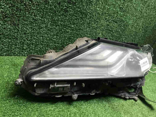 Битая Фара левая Toyota Camry XV70 (2017-2021) LED