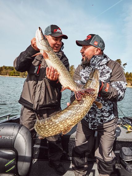 Воблер плавающий LJ BBS Original ARROW JERK F 015.00/026