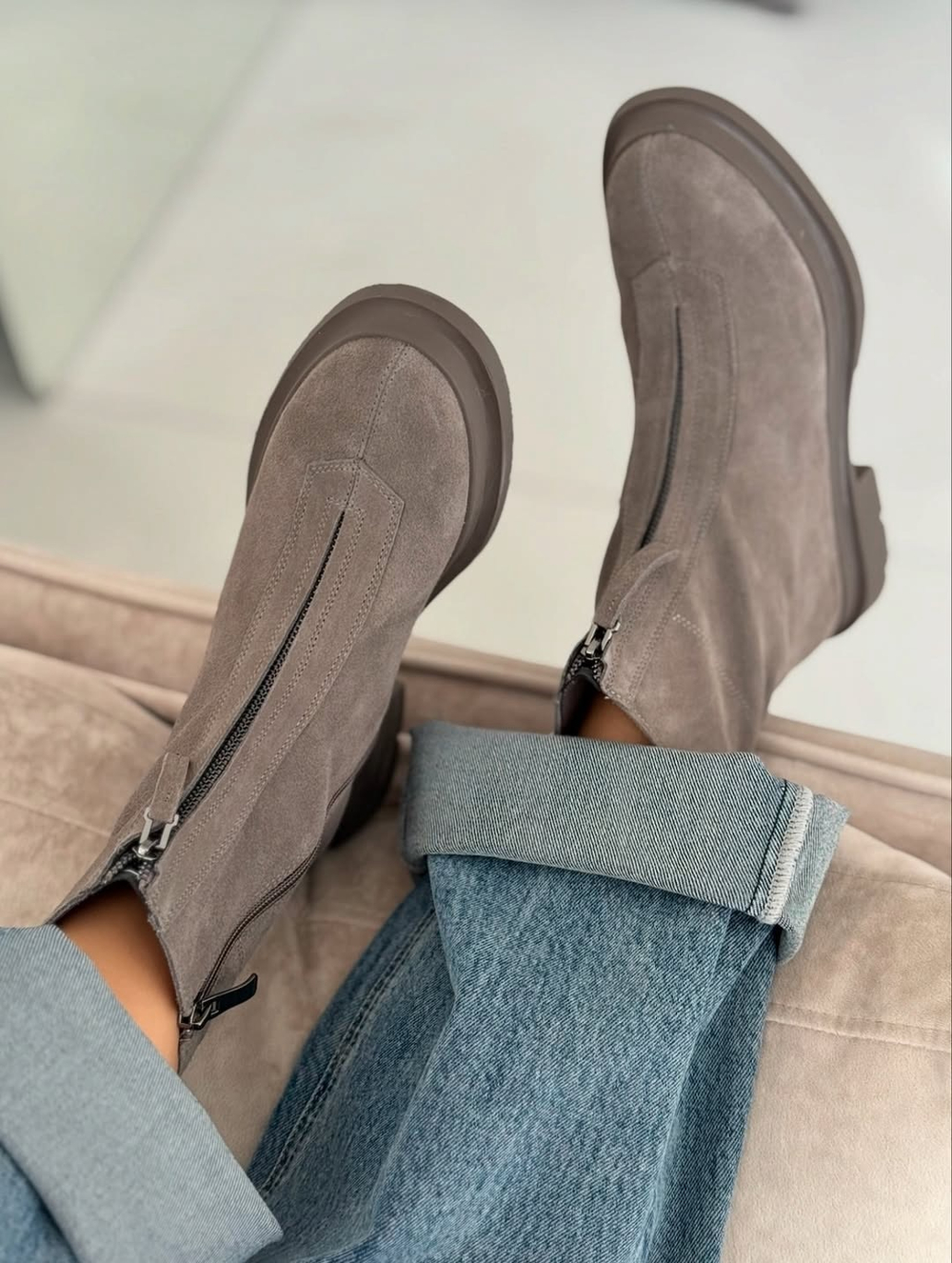 Ботинки из натуральной замши