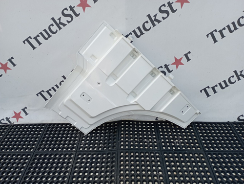 Продолжение двери правой 2018г