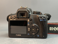 Canon 1000D kit 18-55mm 3.5-5.6 II 3.270 кадров