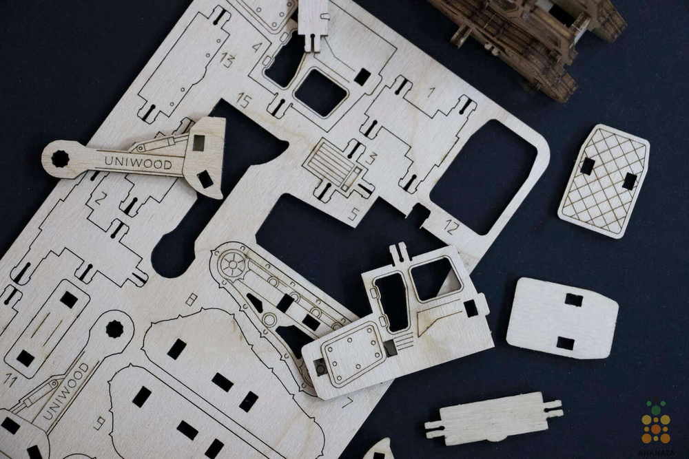 Трактор UNIT (UNIWOOD) - Деревянный конструктор, 3D пазл, сборная модель