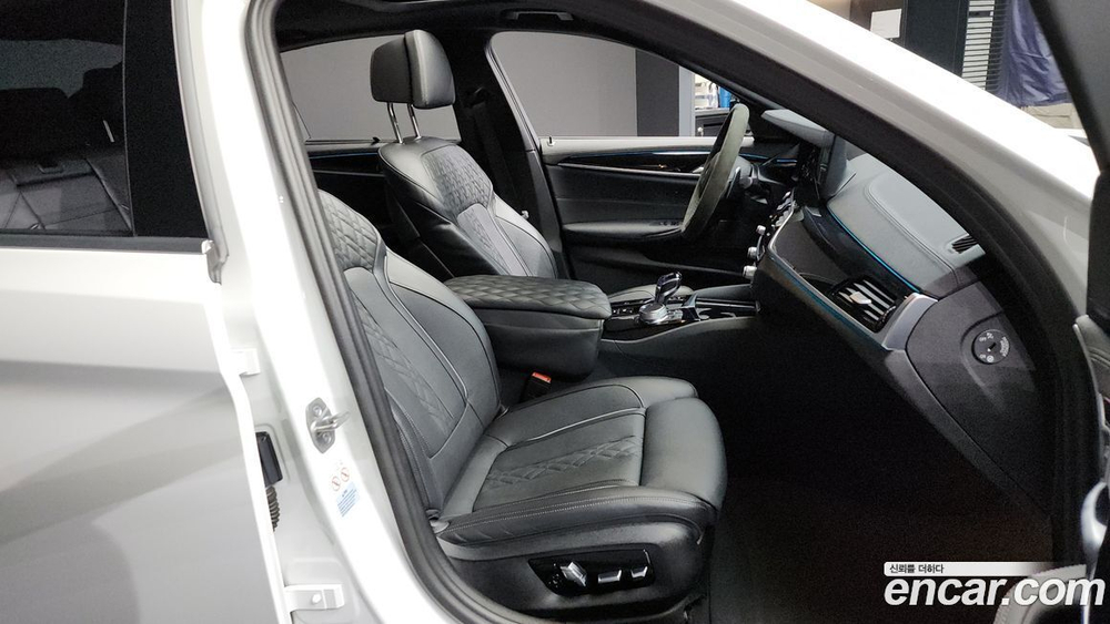 BMW 5 Series (G30) 530i M Sports (10.2022)