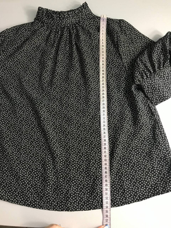 Блузка Gloria Jeans с красивыми листочками, маркировка XXS, визуально на 40 размер