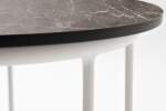 "Эквадор" журнальный стол из HPL круглый Ø40 H55, каркас из алюминия белый муар, цвет столешницы "серый мрамор"