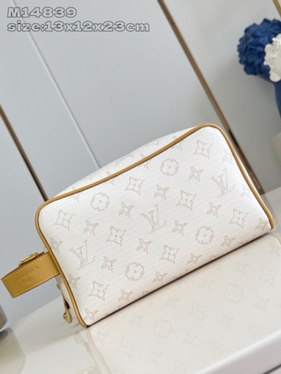 Louis Vuitton Locker Dopp Kit