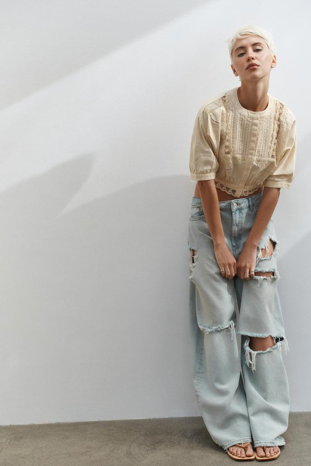 ZARA ДЖИНСЫ TRF BAGGY СО СРЕДНЕЙ ПОСАДКОЙ, ГОЛУБОЙ