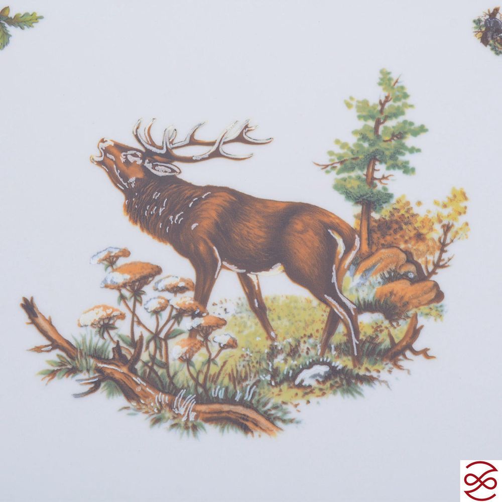 Блюдо квадратное на ножке Queen's Crown Aristokrat Охота бежевая 34*29см