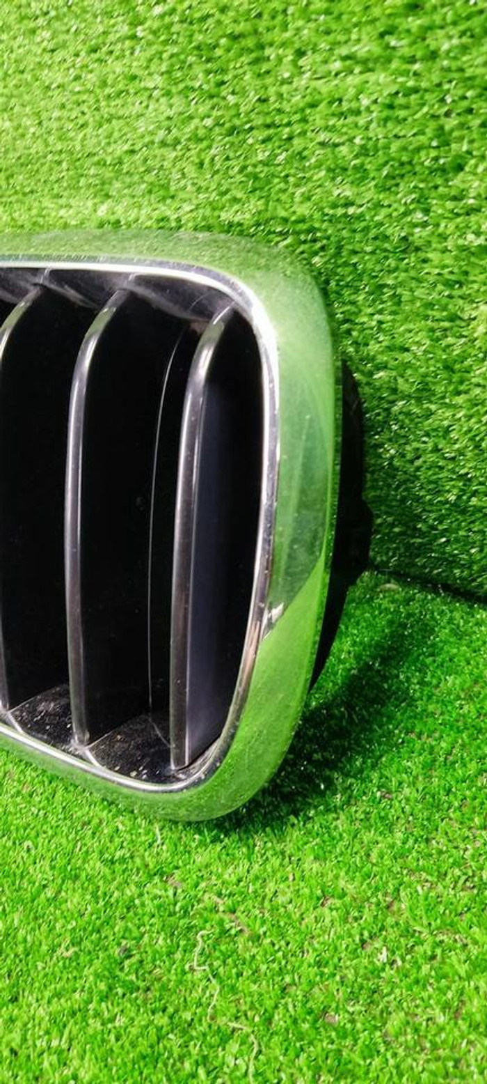 Решетка радиатора правая BMW X5 F15 X6 F16 (2013-2018)