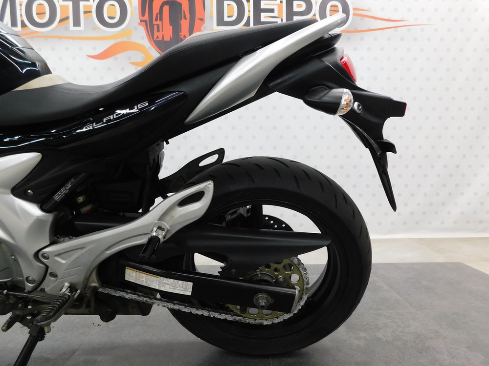 Suzuki Gladius SFV650A    2010