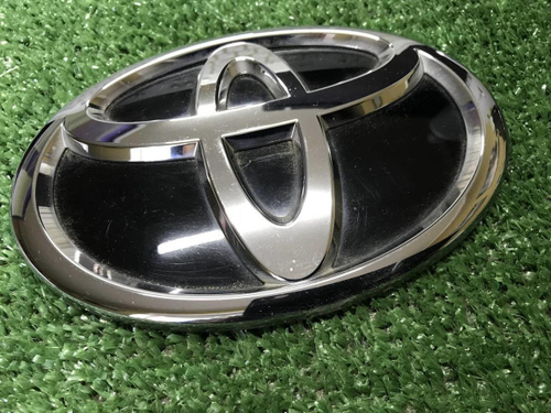 Эмблема крышки багажника Toyota LC Prado 150 17-нв