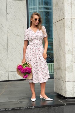 Платье с розочками из вискозы