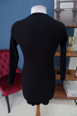 Платье черное эффектное 42 размер