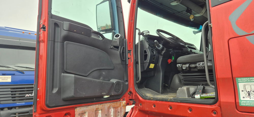 SITRAK C7H 6x4 Седельный тягач ZZ4256V364HE (Дизельный, 12,4 л, 480 л.с., АТ)