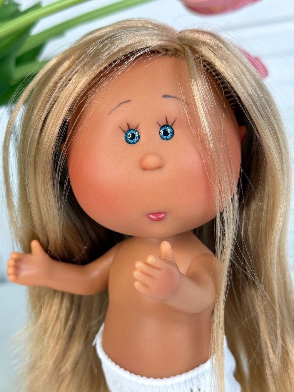 Кукла Nines виниловая 23см Little Mia Latina без одежды (3199WL2)