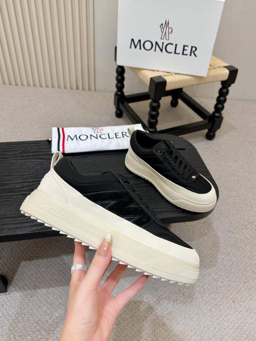 Кроссовки Moncler