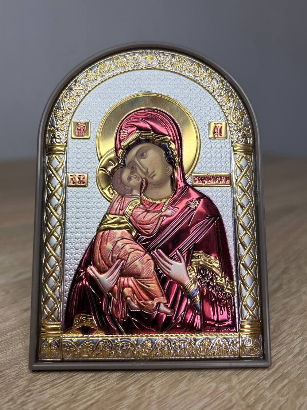 Владимирская БМ, икона арочная, пластик коричневый, эмаль 80х115