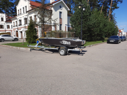 Лодка Гиргис 390 Стандарт