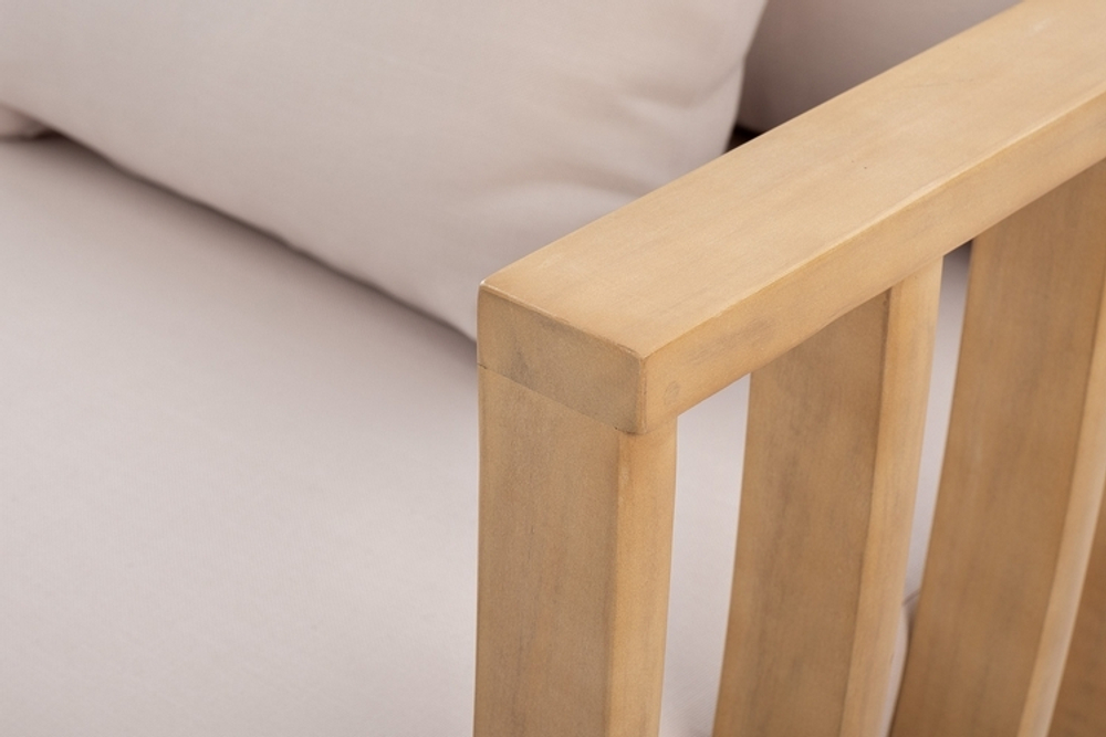 Кресло из акации WOODLAND