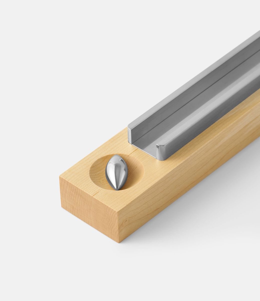 Nozaki Spindle Silver — японская дзен-скульптура