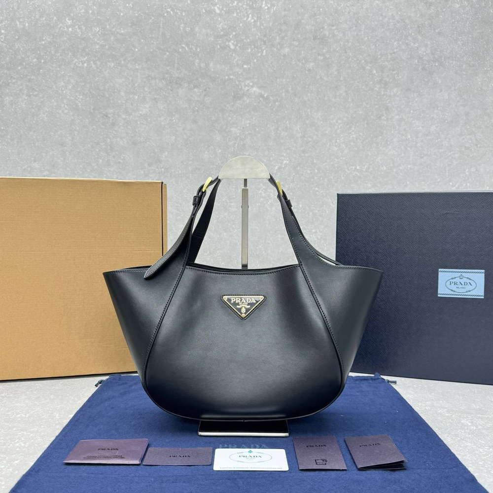 Сумка Prada