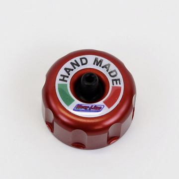 Крышка радиатора New Line, красная