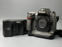 Nikon D2X 43000 кадров