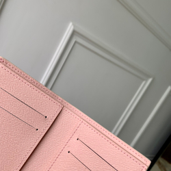 Louis Vuitton Lisa Wallet