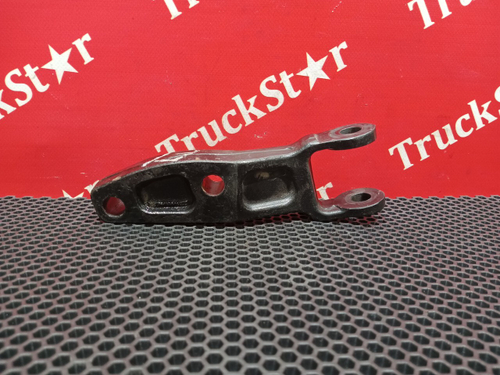 Кронштейн амортизатора переднего правый 2023г.