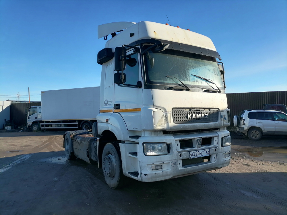 КамАЗ 5490 4x2 Седельный тягач 5490-DC (Дизель/Газ, 12,0 л, 401 л.с., МТ)
