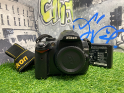 Nikon D5000 46.500 кадров