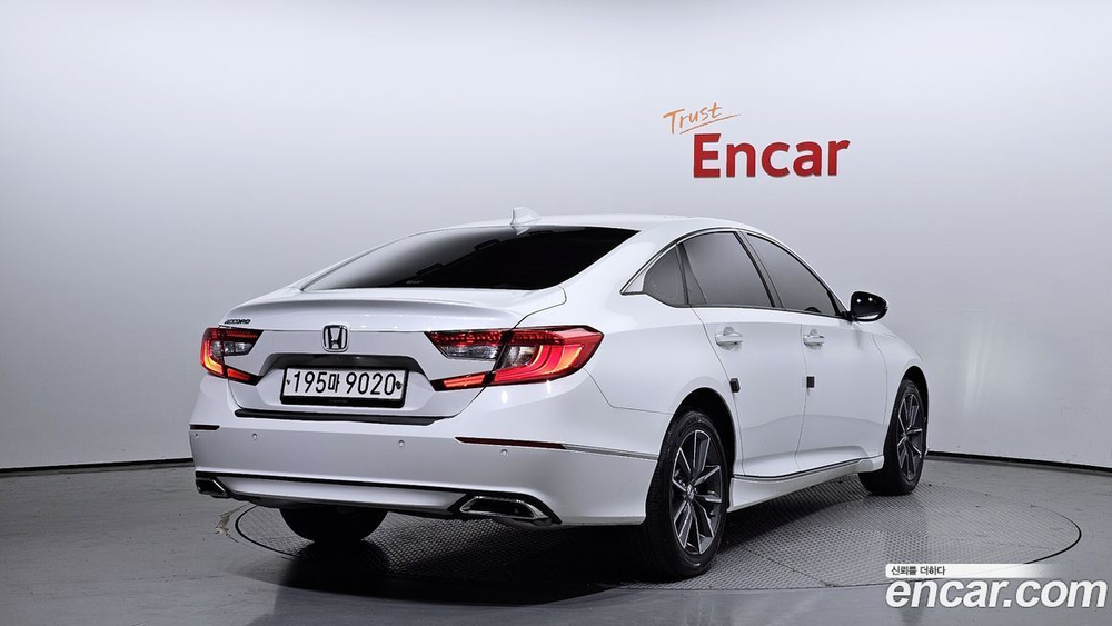 Honda Accord 10 Generation 1.5 Turbo (12.2022)