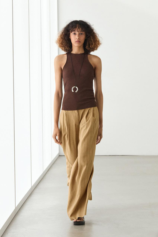 Massimo Dutti Брюки с широкими штанинами и вытачками, горчично-желтый