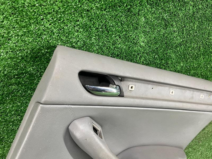 Обшивка двери задняя правая BMW 3er E46 (1998-2007)