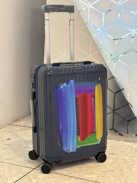 Чемодан Rimowa