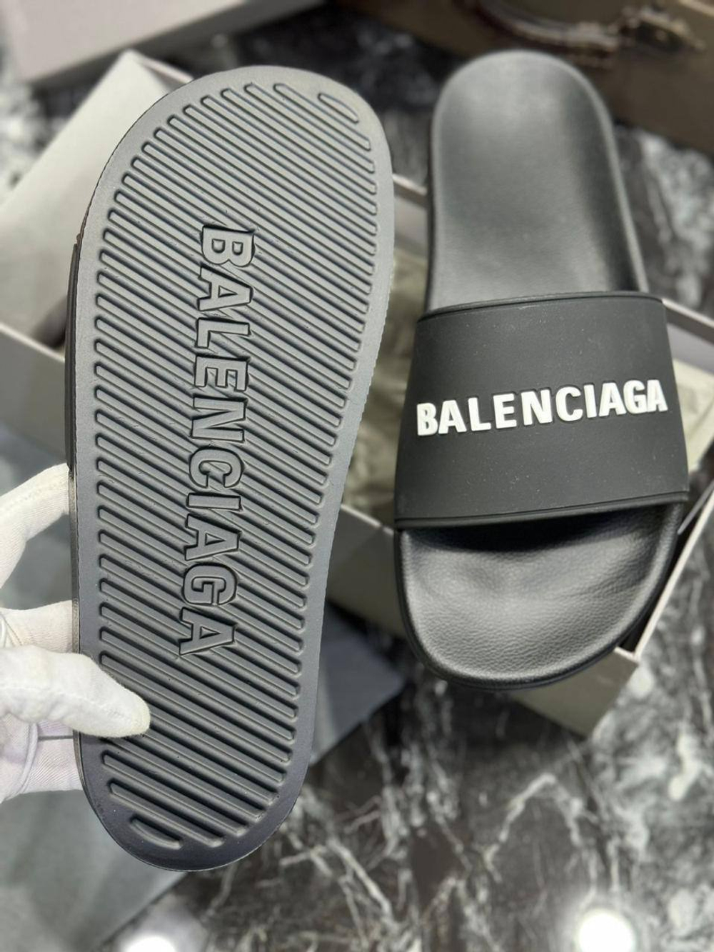Шлепанцы Balenciaga