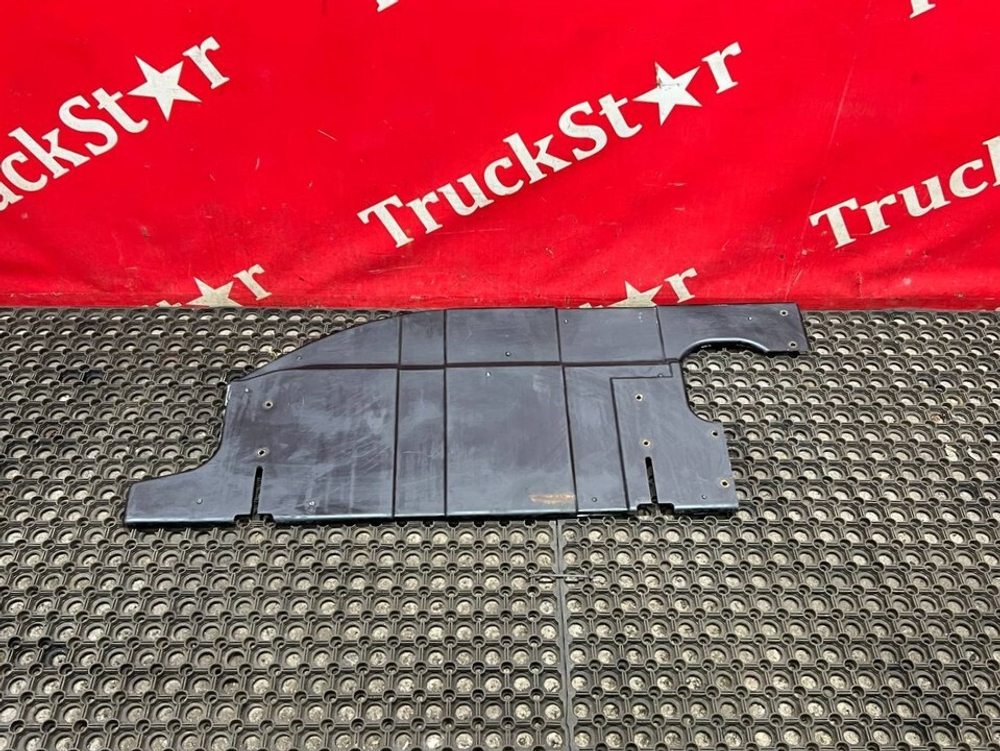 Шумоизоляция двигателя левая