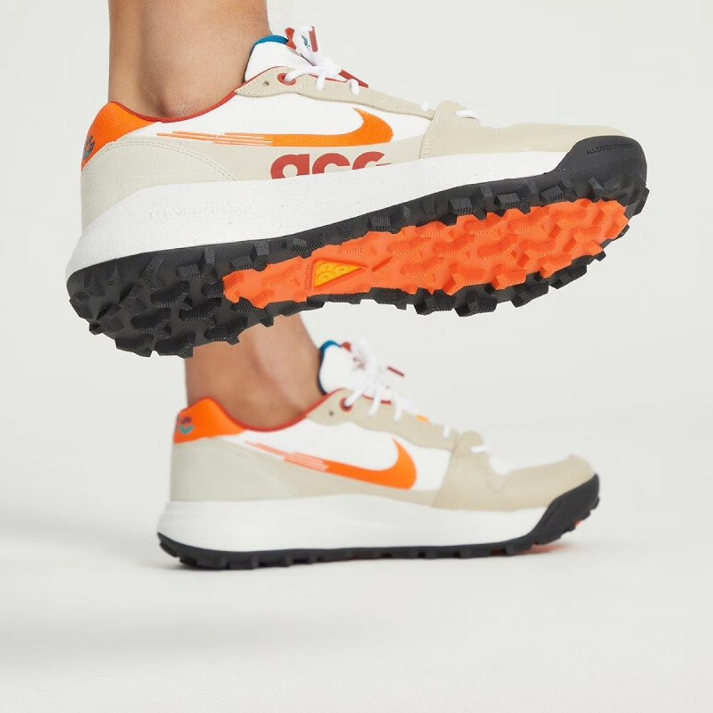 Кроссовки Nike ACG Lowcate, беж.