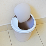 Контейнер для мусора 5,5л "Rambai" круглый (бежевый)