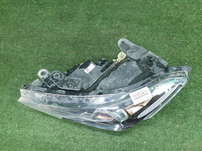 Фара левая Genesis G70 (2017-2021) LED