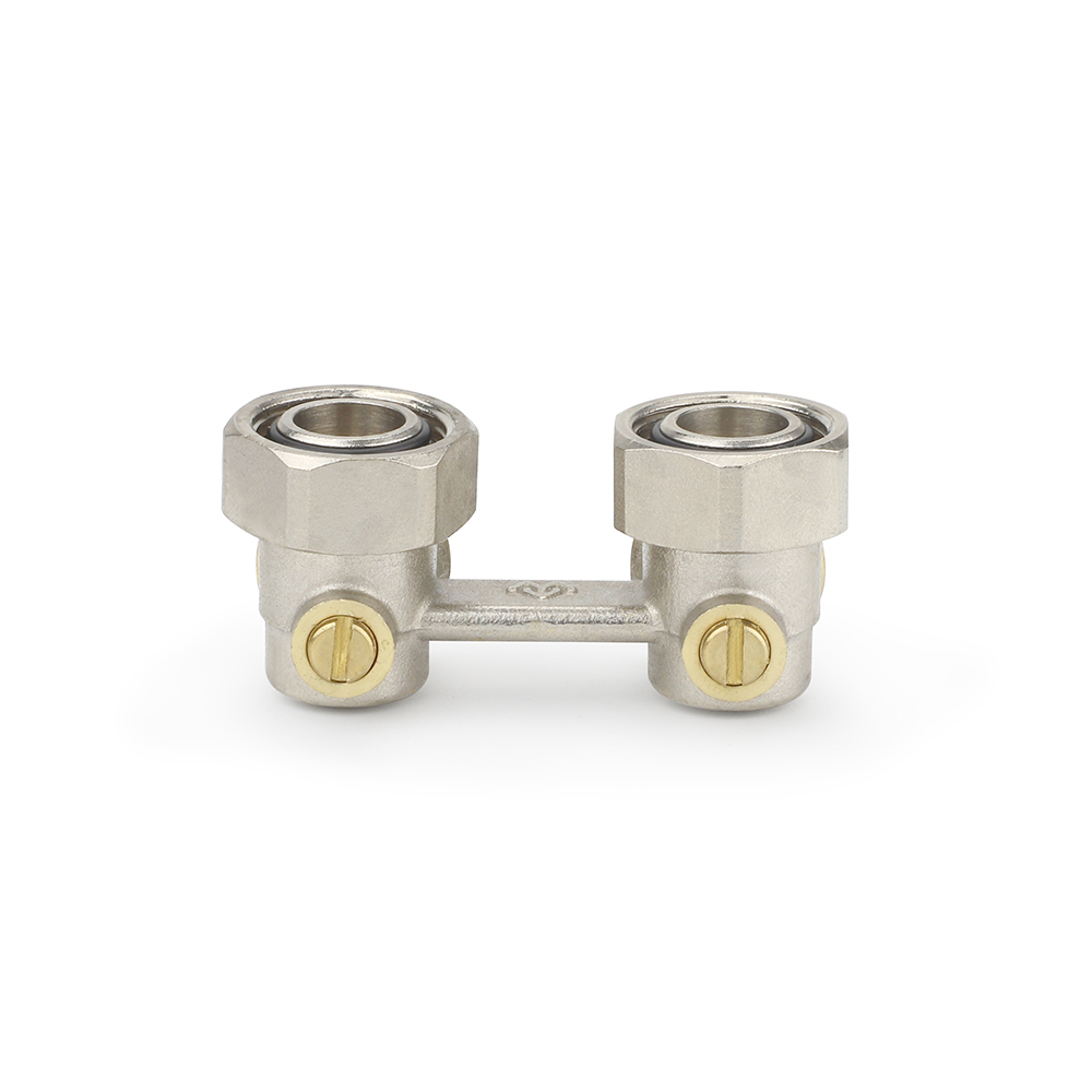 Узел нижнего подключения Thermo угловой, 1/2" x 3/4" + ниппеля