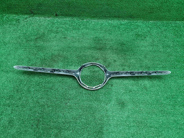 Накладка решетки радиатора Mercedes CLA C118 19-23