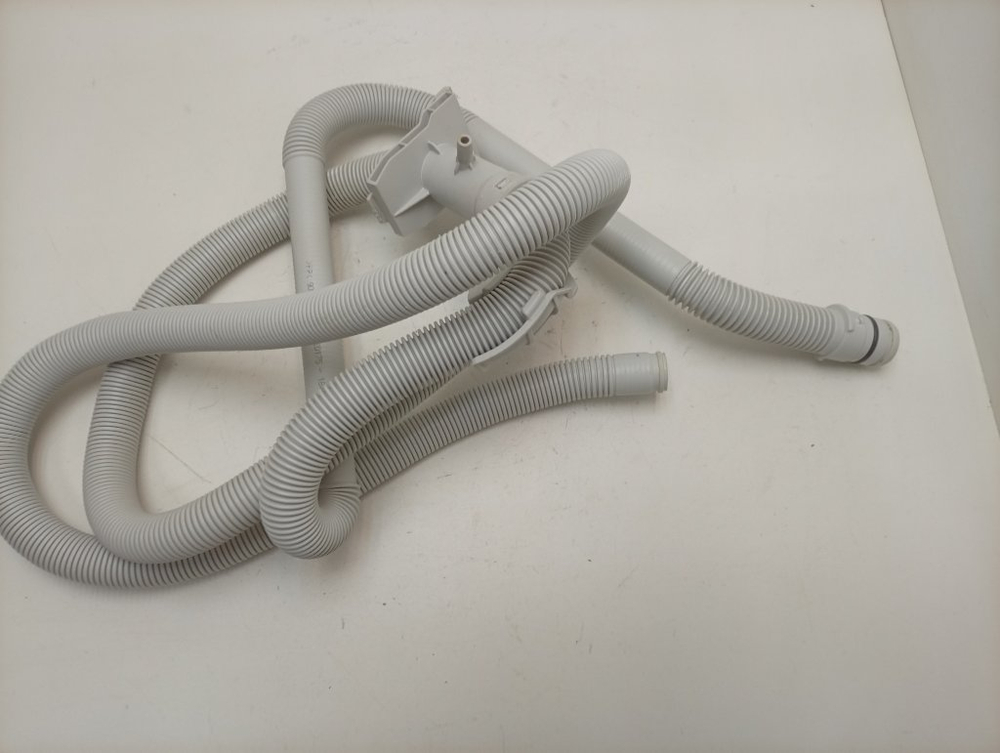 WLL2416EOE/01 кт73 Сливной шланг для стиральной машины Bosch 9000885394 б/у