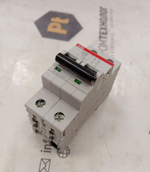 ABB 2P 32A C6kA 2 мод 2CDS252001R0324 новое