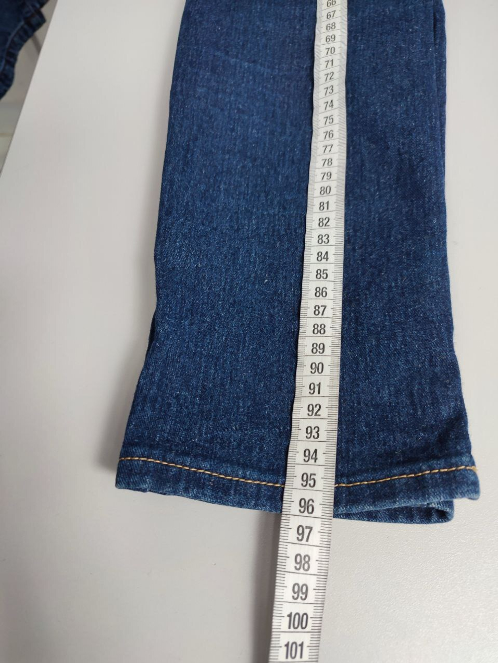 Джинсы практичные 44 размер