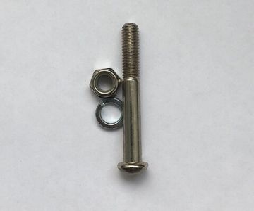 Болт с гайками для крепления блока складывания к платформе