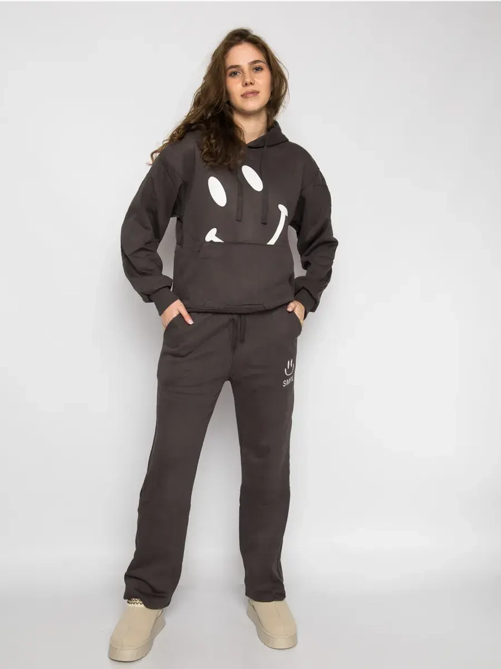 Спортивный костюм утепленный с капюшоном